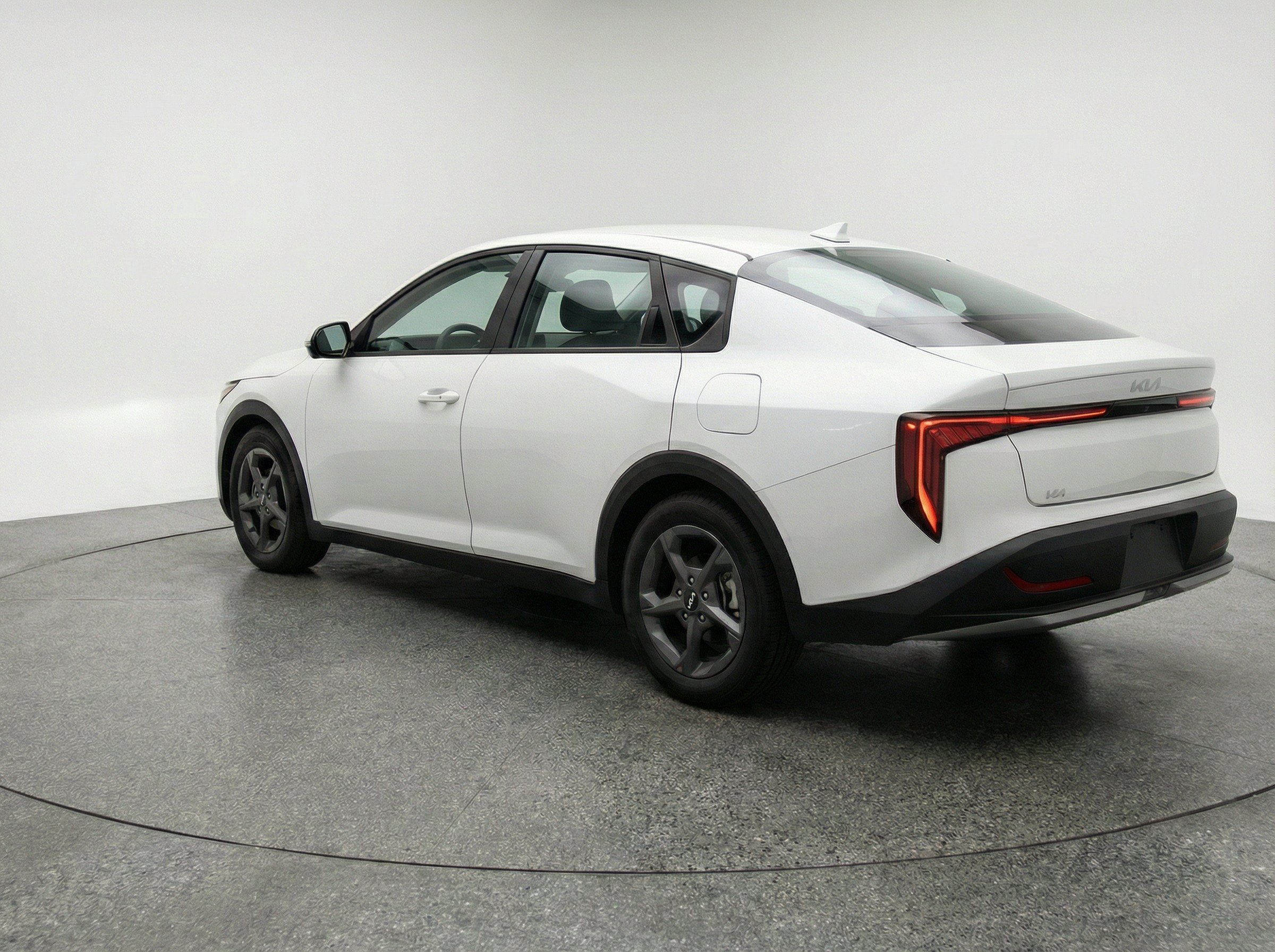 Used 2025 Kia K4 FWD image 6