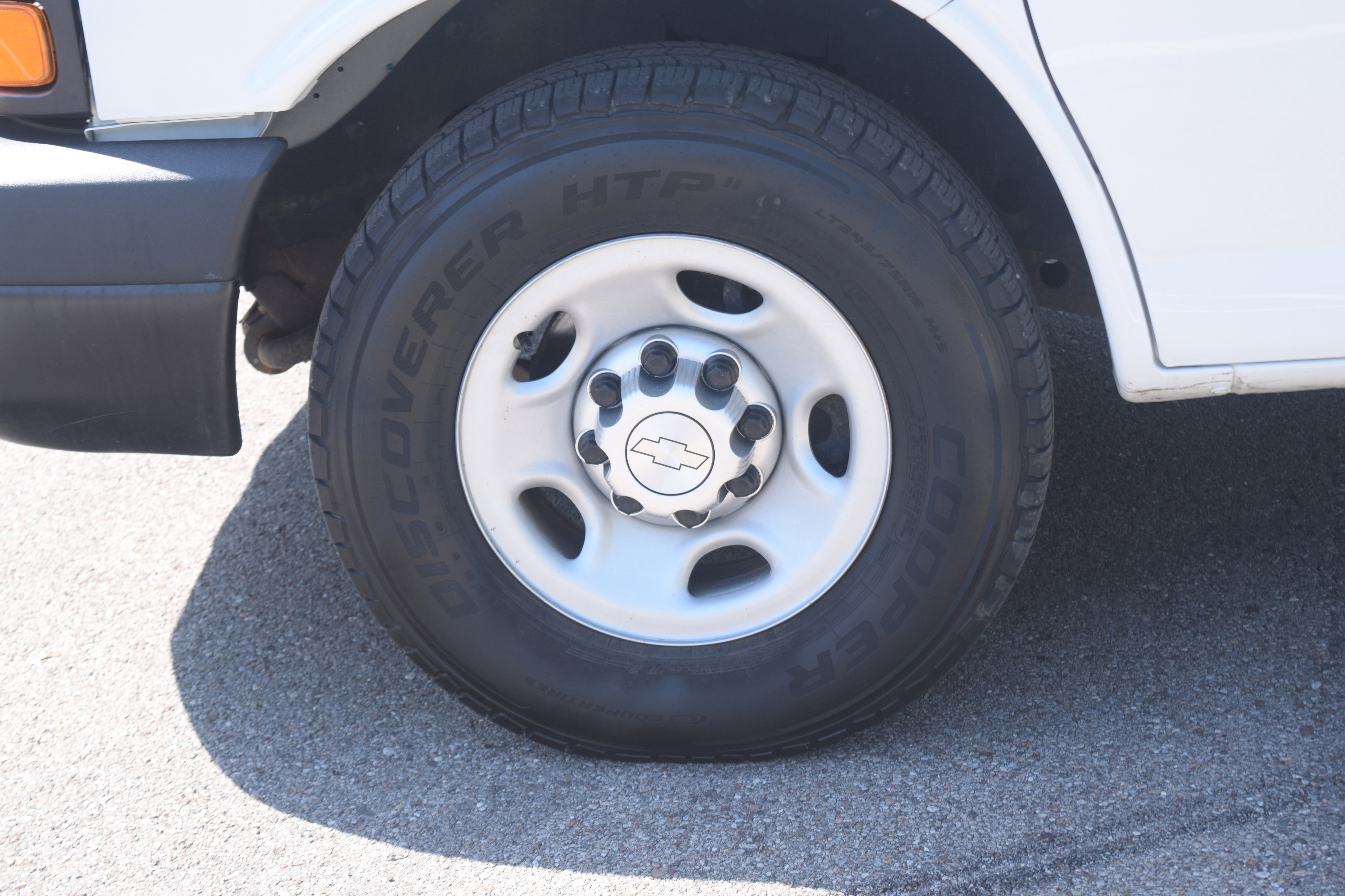 Used 2014 Chevrolet Express 3500 RWD image 17