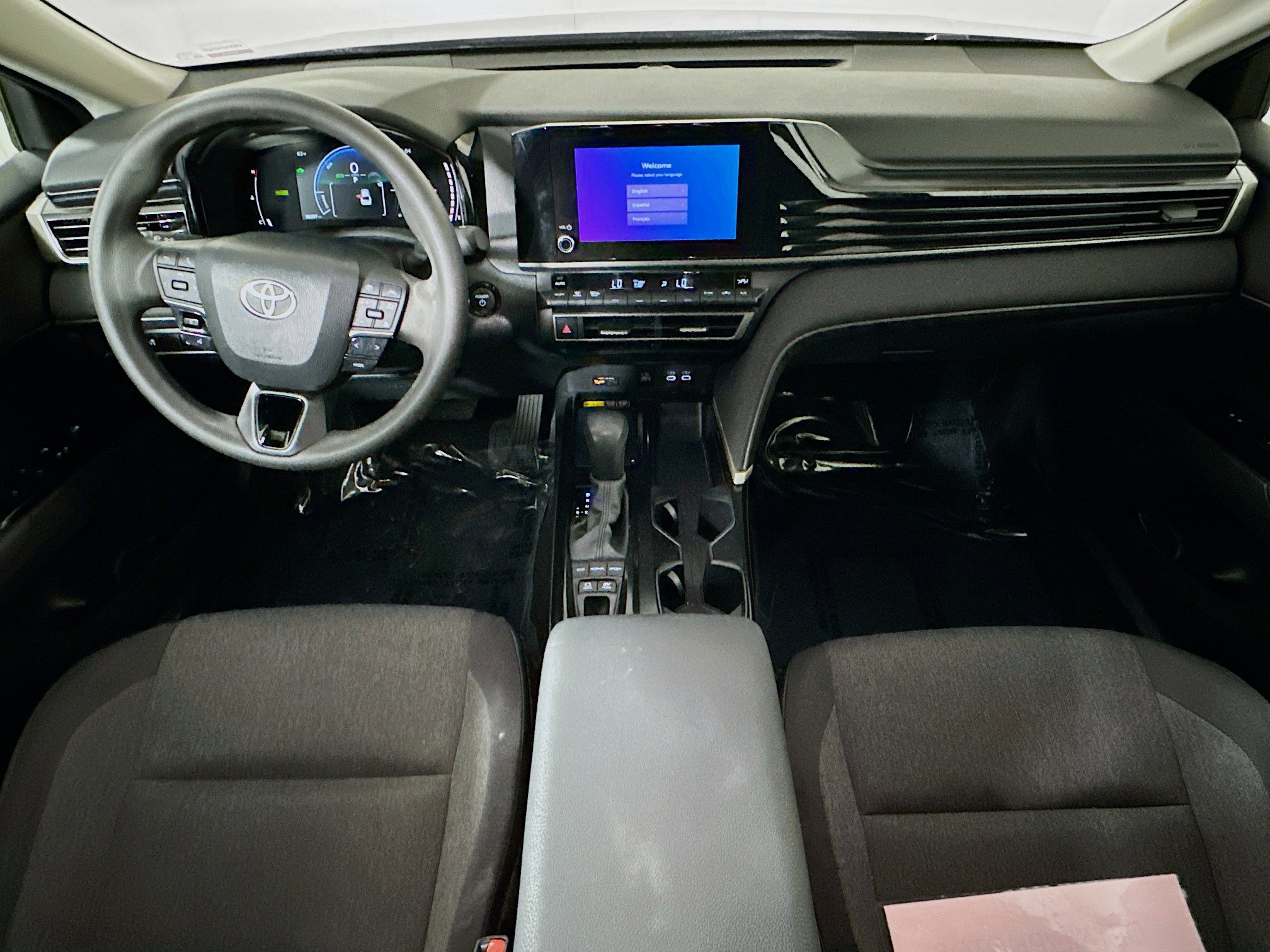 Used 2025 Toyota Camry LE image 27