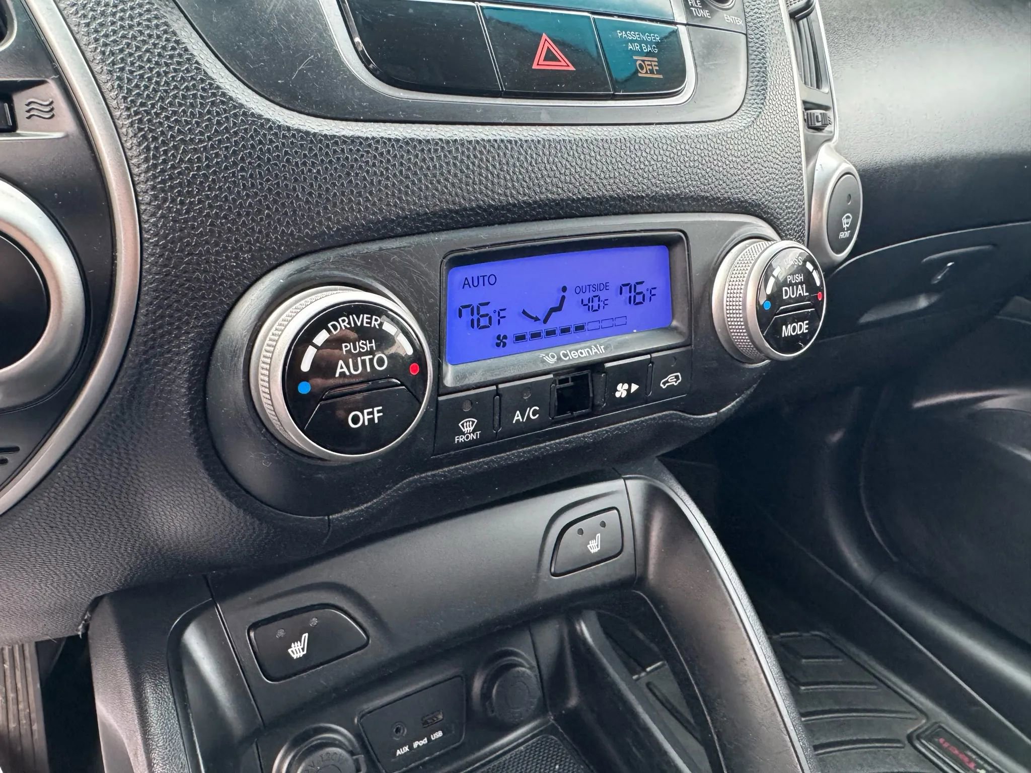 Used 2010 Hyundai Tucson Limited AWD/4WD image 18