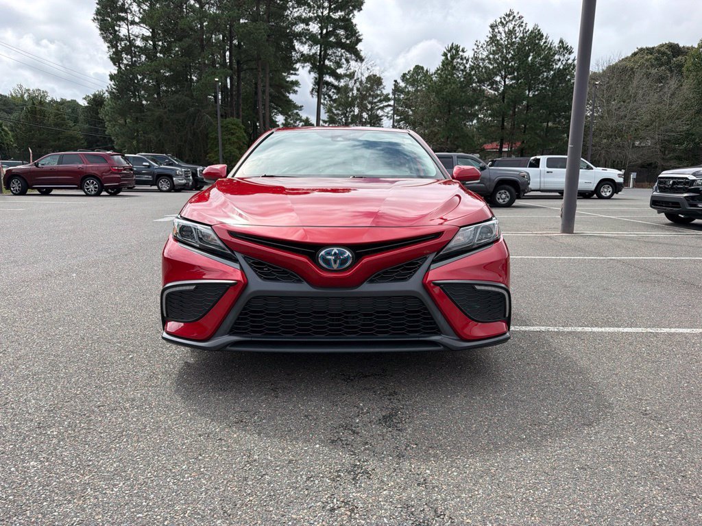 Used 2023 Toyota Camry SE w/ Audio Upgrade Package FWD image 3