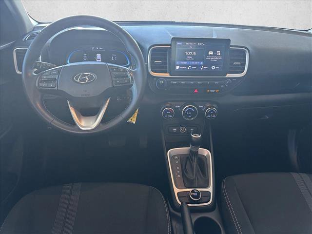 Used 2023 Hyundai Venue SEL FWD image 11