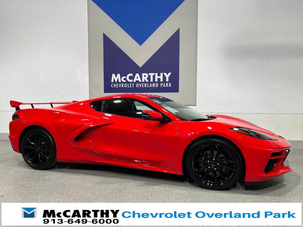 Used 2025 Chevrolet Corvette Stingray Coupe image 3