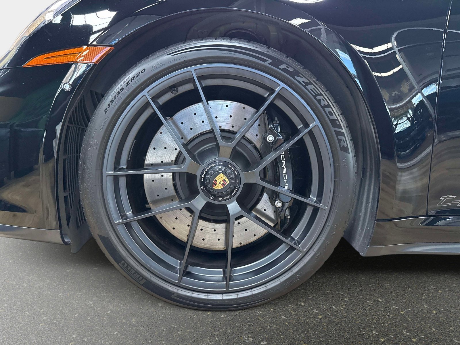 Used 2025 Porsche 911 Targa 4 GTS image 26