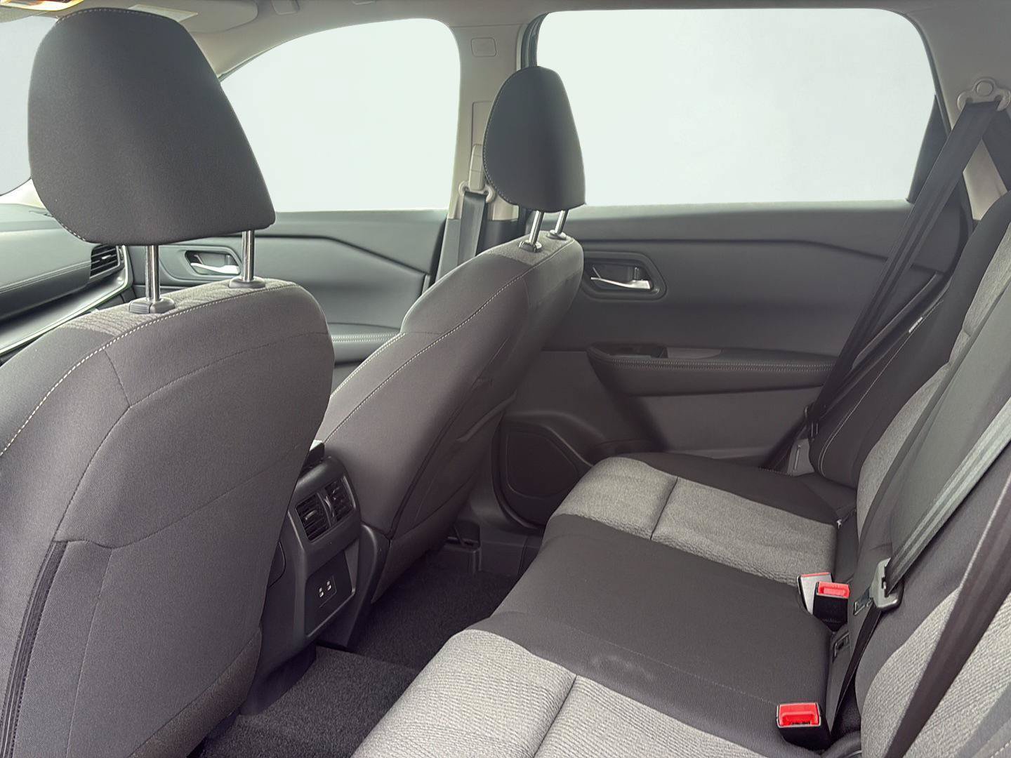 New 2026 Nissan Rogue SV w/ Cold Weather Package FWD image 22