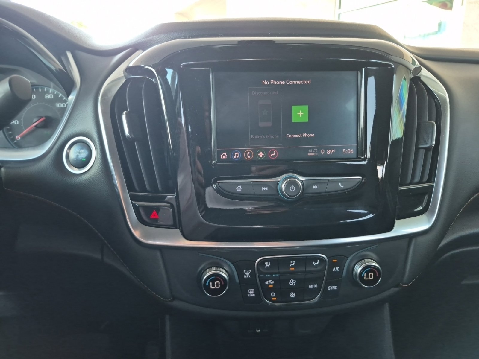 Used 2021 Chevrolet Traverse LS FWD image 15
