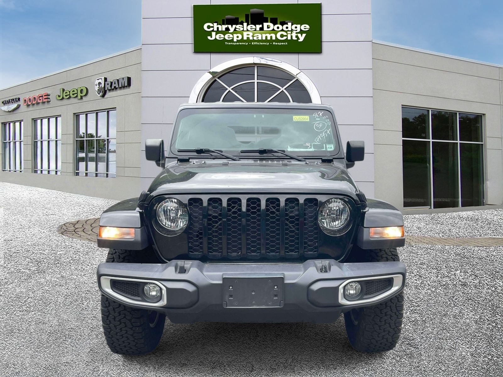 Used 2022 Jeep Gladiator Sport AWD/4WD image 2