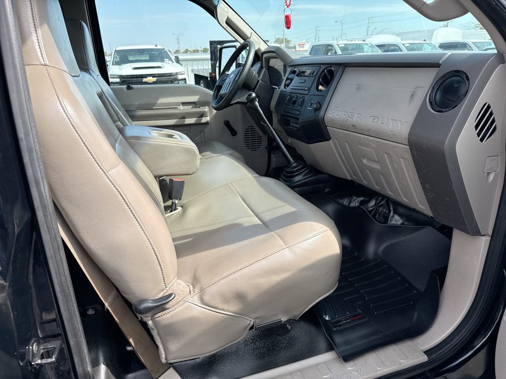 Used 2008 Ford F550 2WD Regular Cab Super Duty image 25