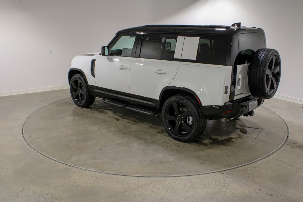 New 2026 Land Rover Defender 110 X-Dynamic SE image 3