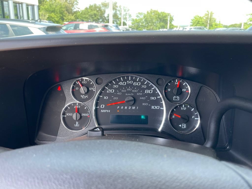 Used 2024 Chevrolet Express 3500 LS RWD image 14