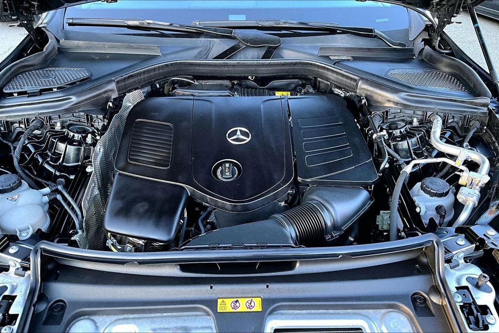 Used 2024 Mercedes-Benz GLC 300 4MATIC image 30