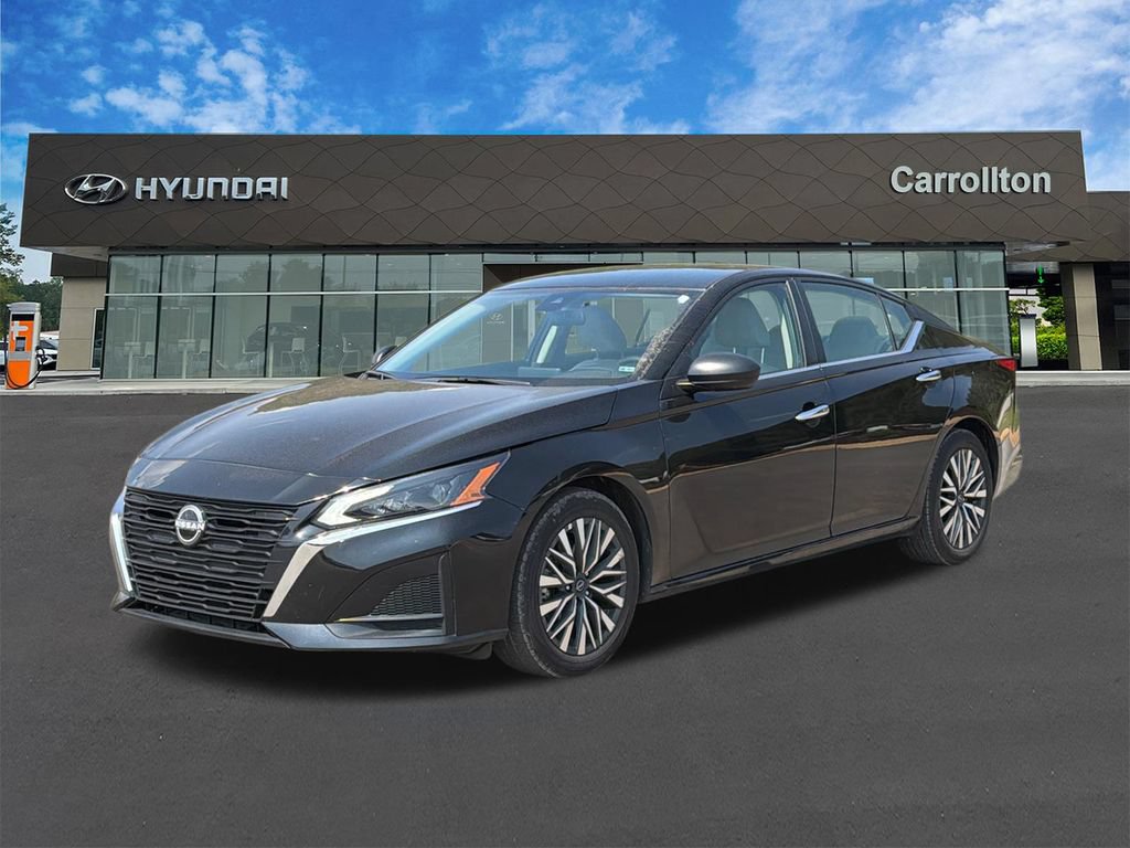 Used 2025 Nissan Altima 2.5 SV