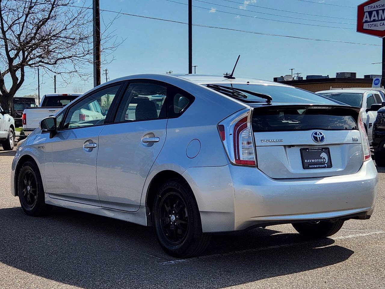 Used 2012 Toyota Prius Four w/ Deluxe Solar Roof Pkg FWD image 7