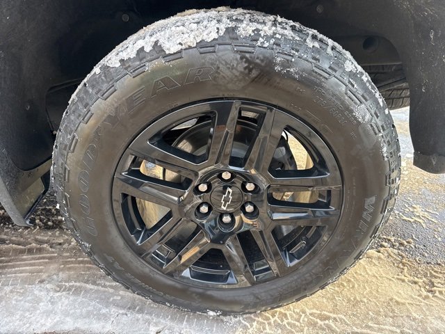 Used 2025 Chevrolet Silverado 1500 Custom w/ Turbomax Blackout Package image 30