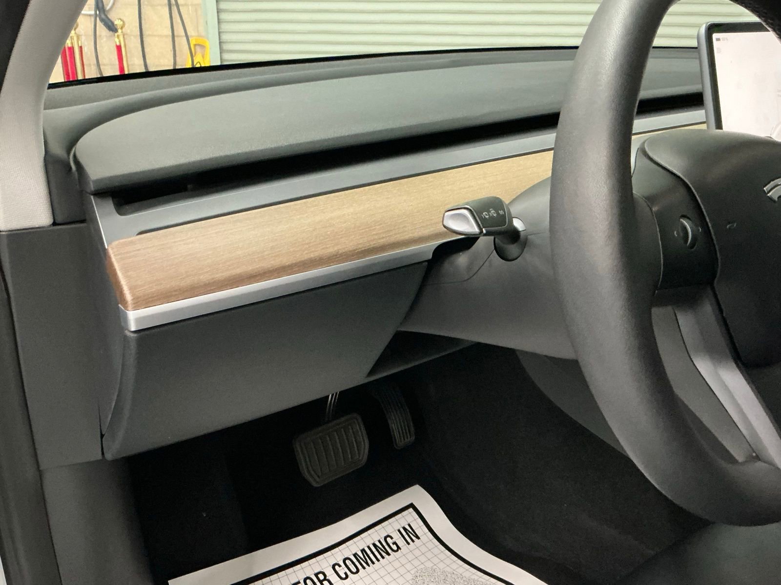 Used 2023 Tesla Model 3 Standard Range image 18