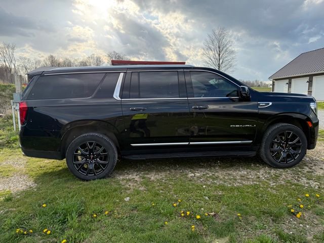 Used 2024 GMC Yukon XL Denali AWD/4WD image 2