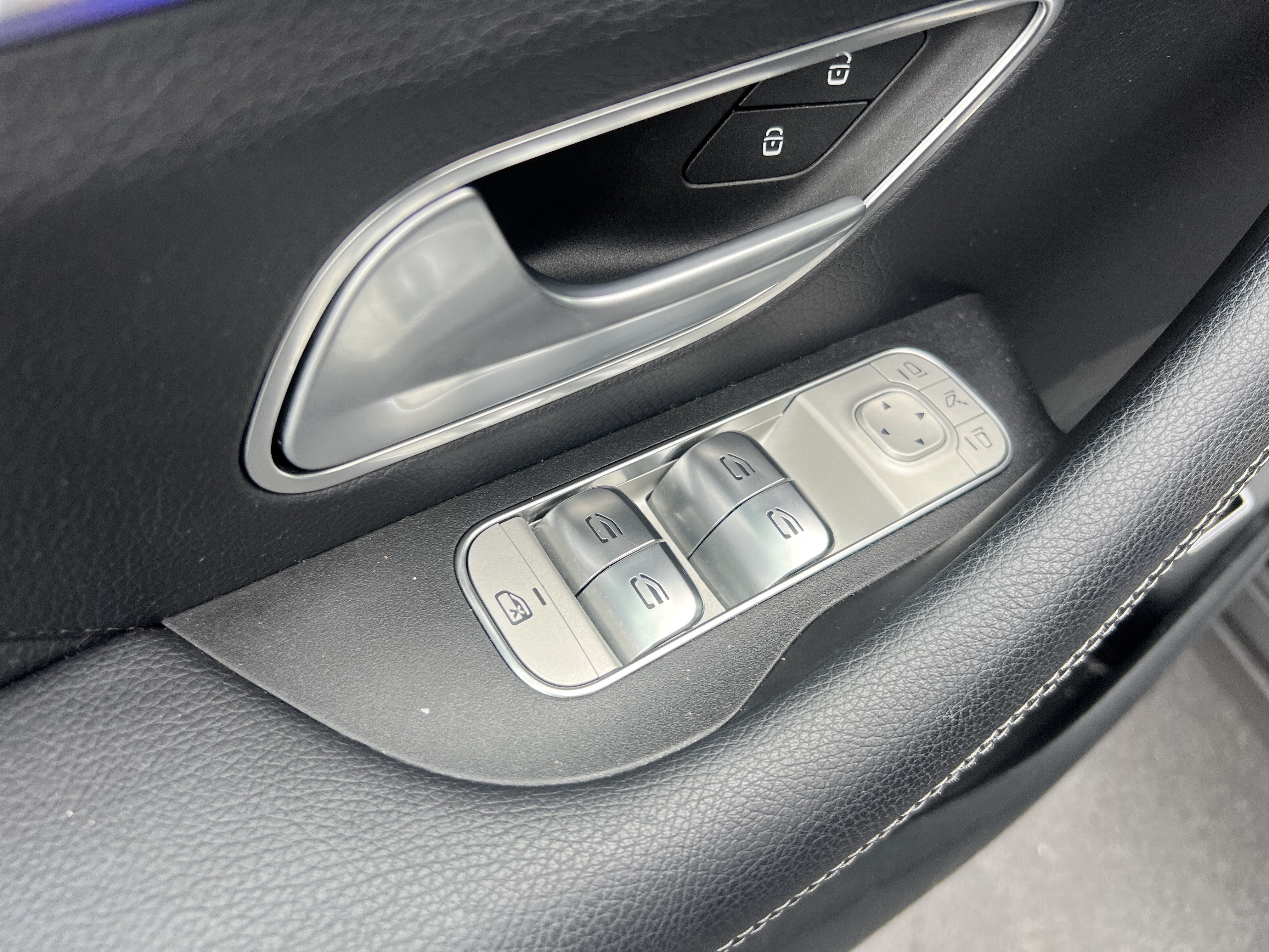 Certified 2025 Mercedes-Benz GLE 450e 4MATIC image 15