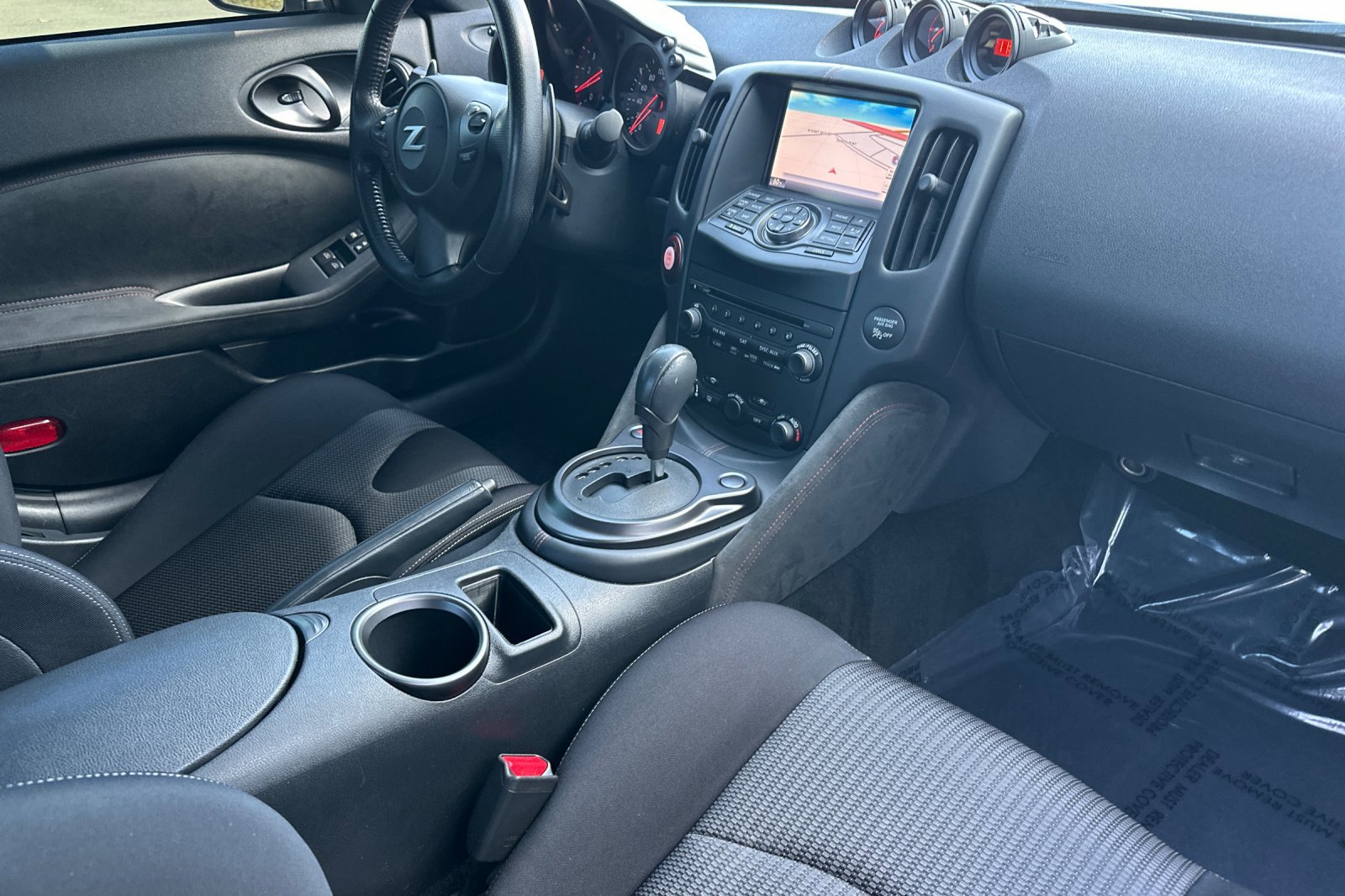 Used 2016 Nissan 370Z NISMO image 13