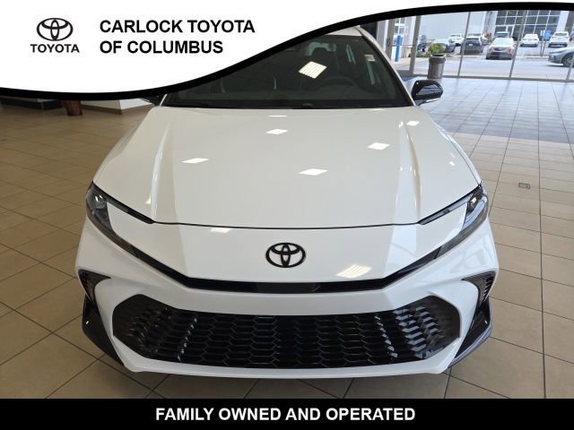 Used 2026 Toyota Camry Hybrid w/ Convenience Package FWD image 4