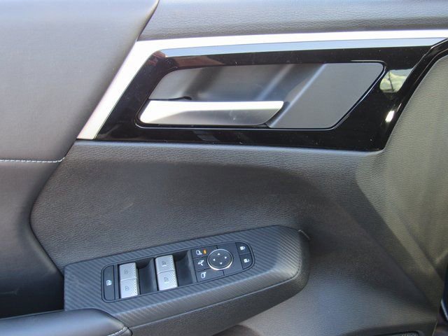 New 2026 Mitsubishi Outlander SE image 11