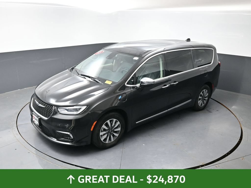 Used 2023 Chrysler Pacifica Limited FWD image 48