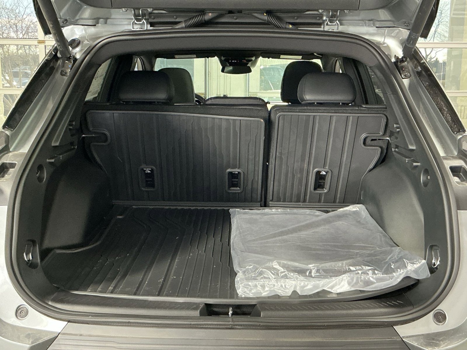 New 2026 Chevrolet Equinox EV LT image 33