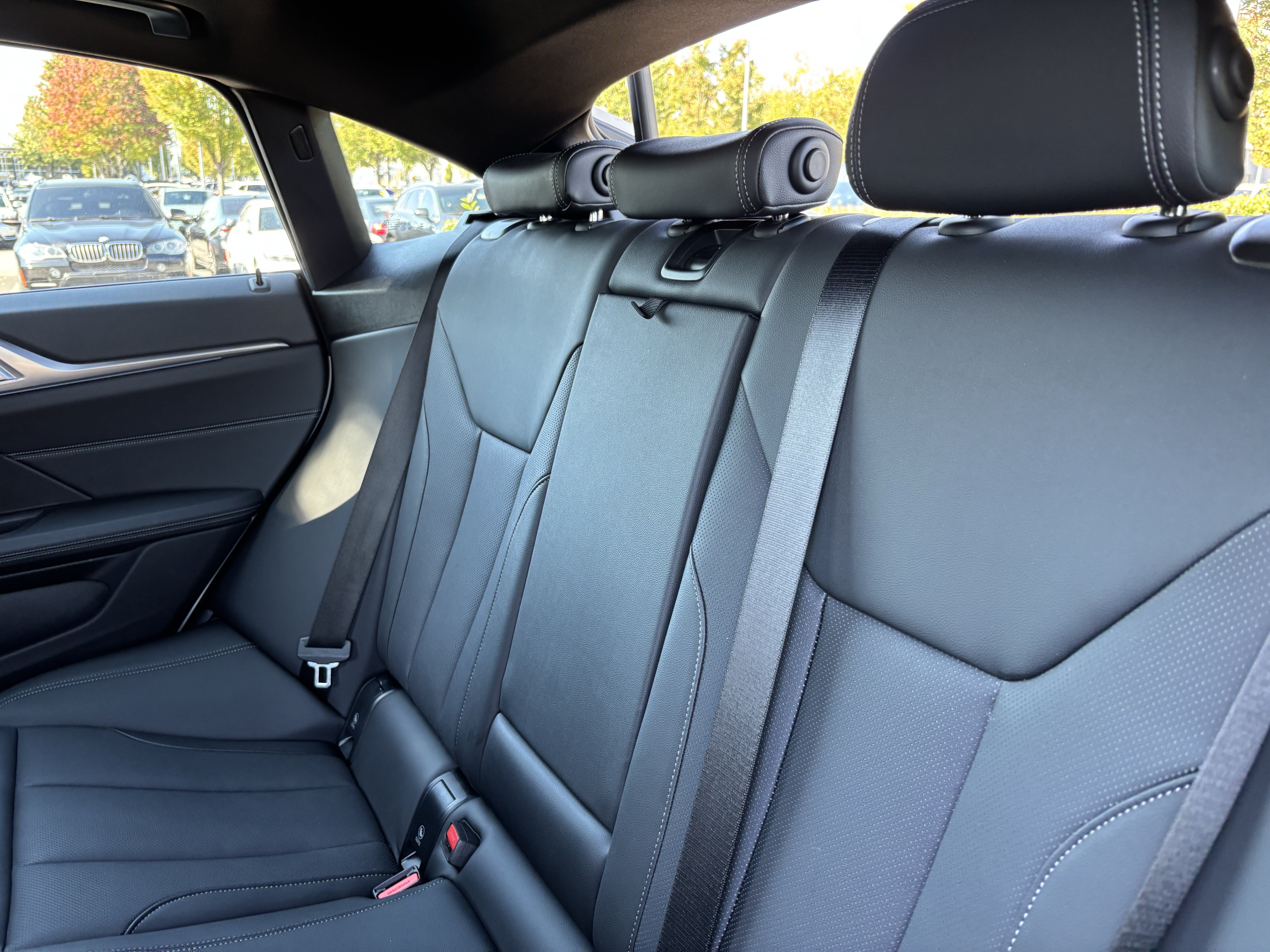 Certified 2024 BMW i4 eDrive40 w/ M Sport Package RWD image 33