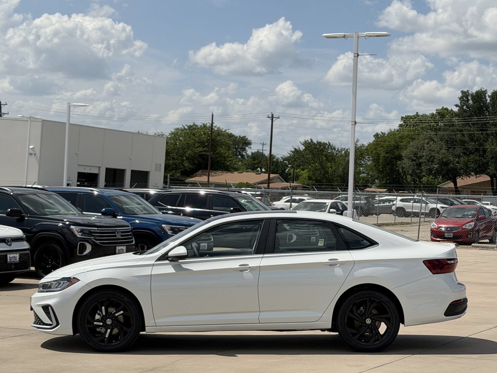 New 2026 Volkswagen Jetta SE FWD image 7