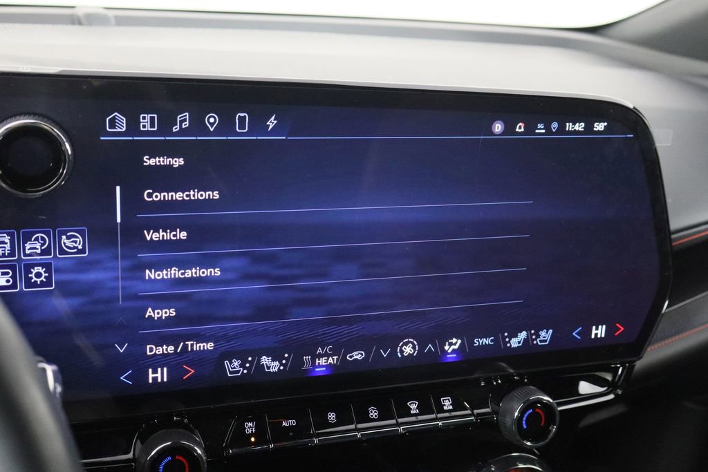 Used 2024 Chevrolet Blazer EV RS image 36