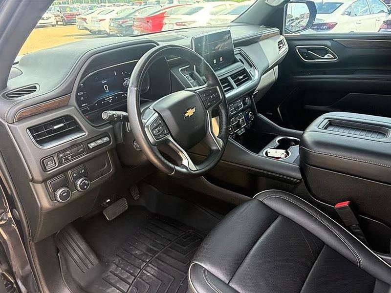 Used 2022 Chevrolet Tahoe Premier w/ Premium Package 2 RWD image 15