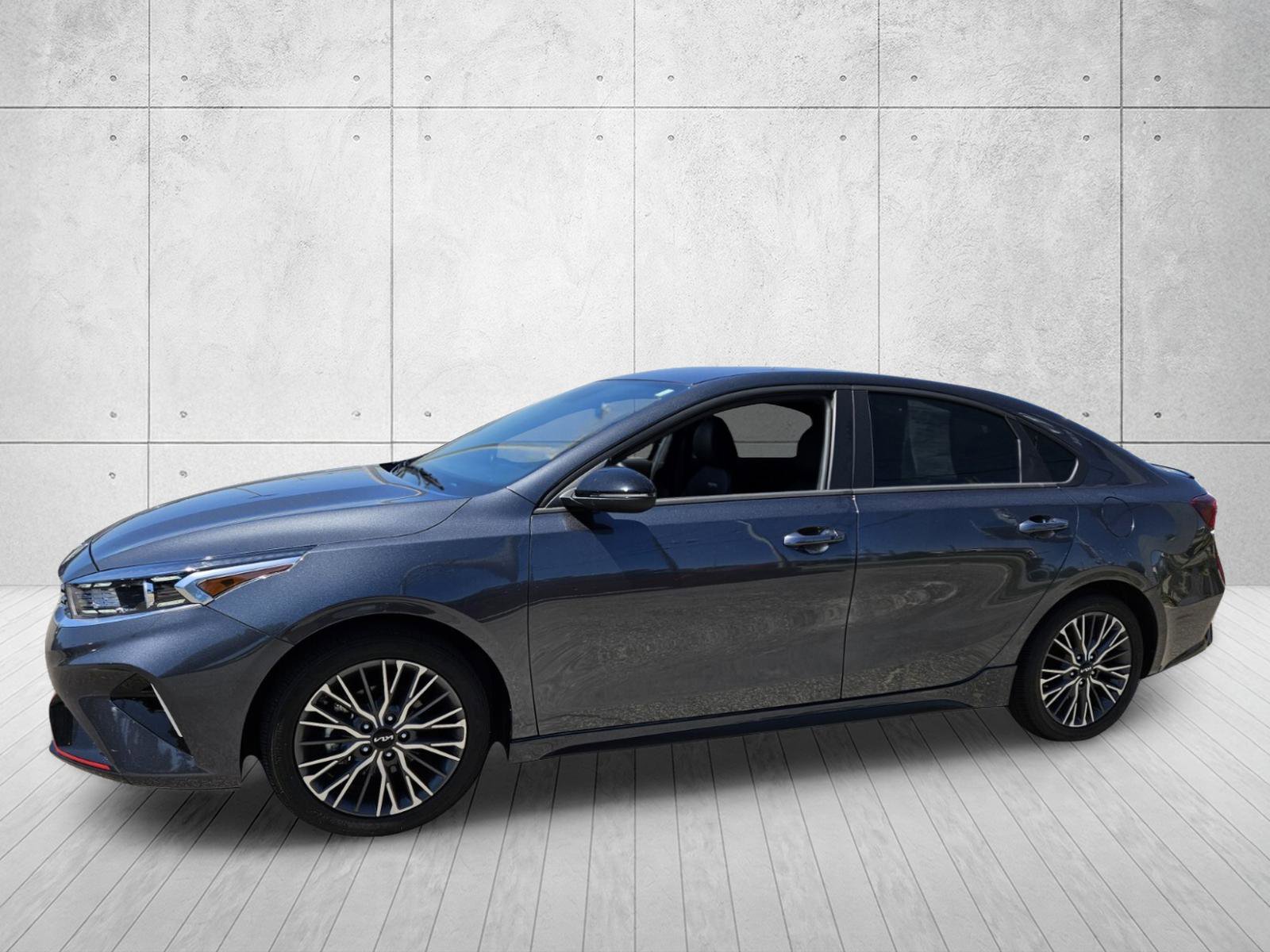 Used 2024 Kia Forte GT-Line FWD image 3