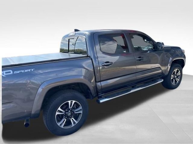 Used 2018 Toyota Tacoma TRD Sport w/ Technology Package image 2