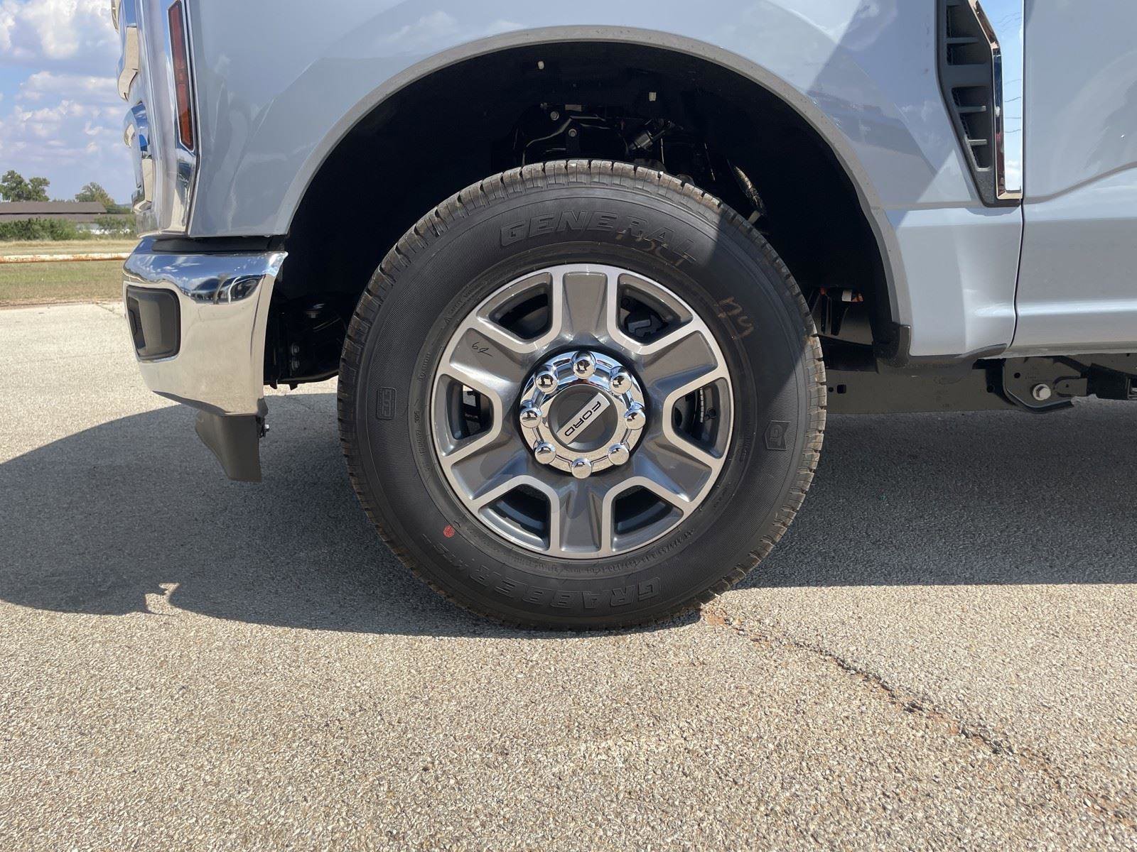 New 2026 Ford F350 Lariat image 35