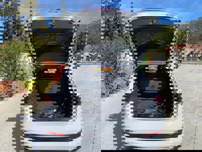 Used 2022 Audi e-tron Premium w/ Convenience Plus Package image 13