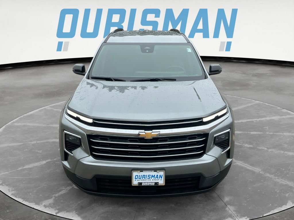 Used 2026 Chevrolet Traverse LT FWD image 9