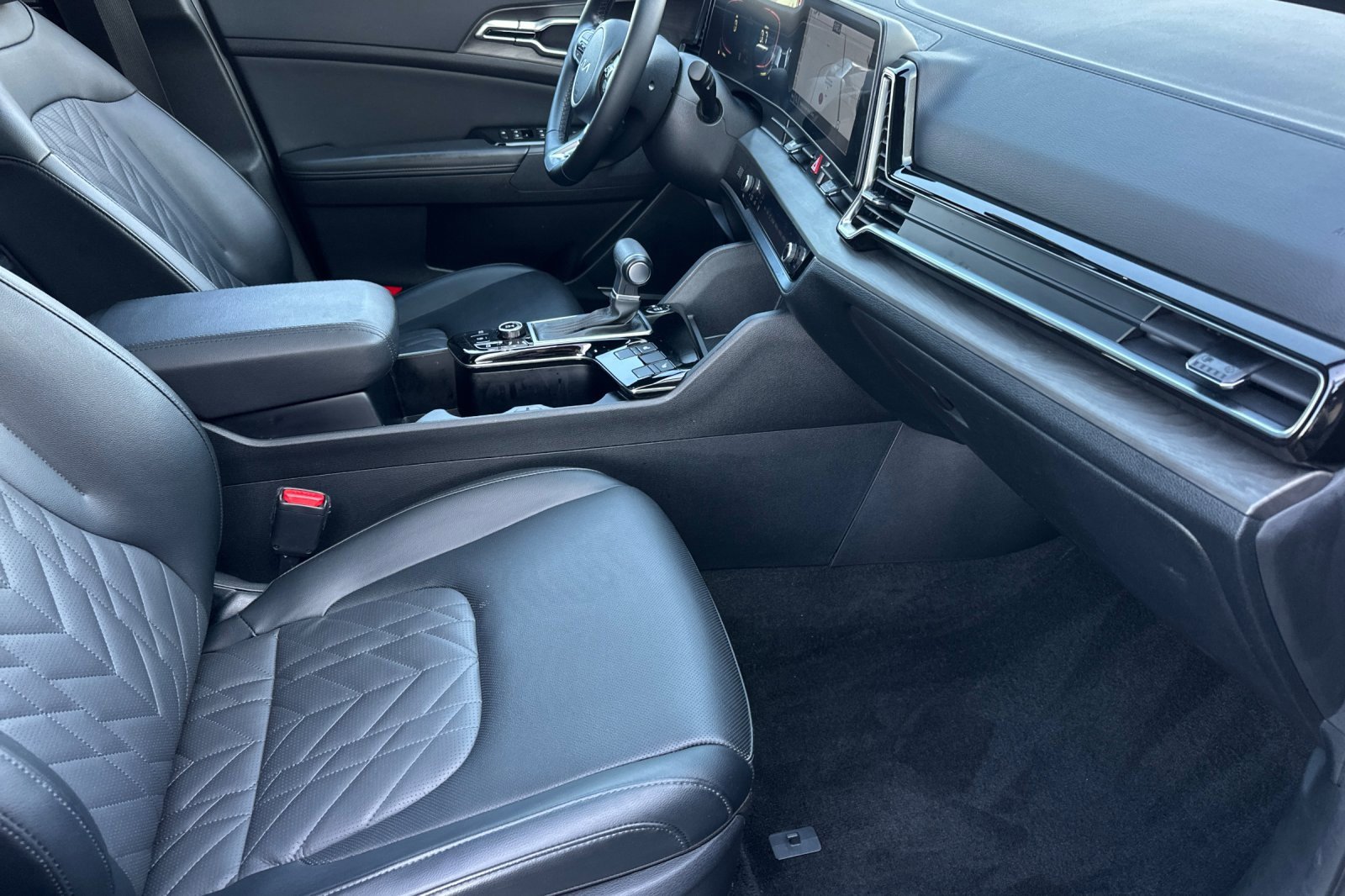 Used 2024 Kia Sportage X-Line w/ X-Line Premium Package image 16