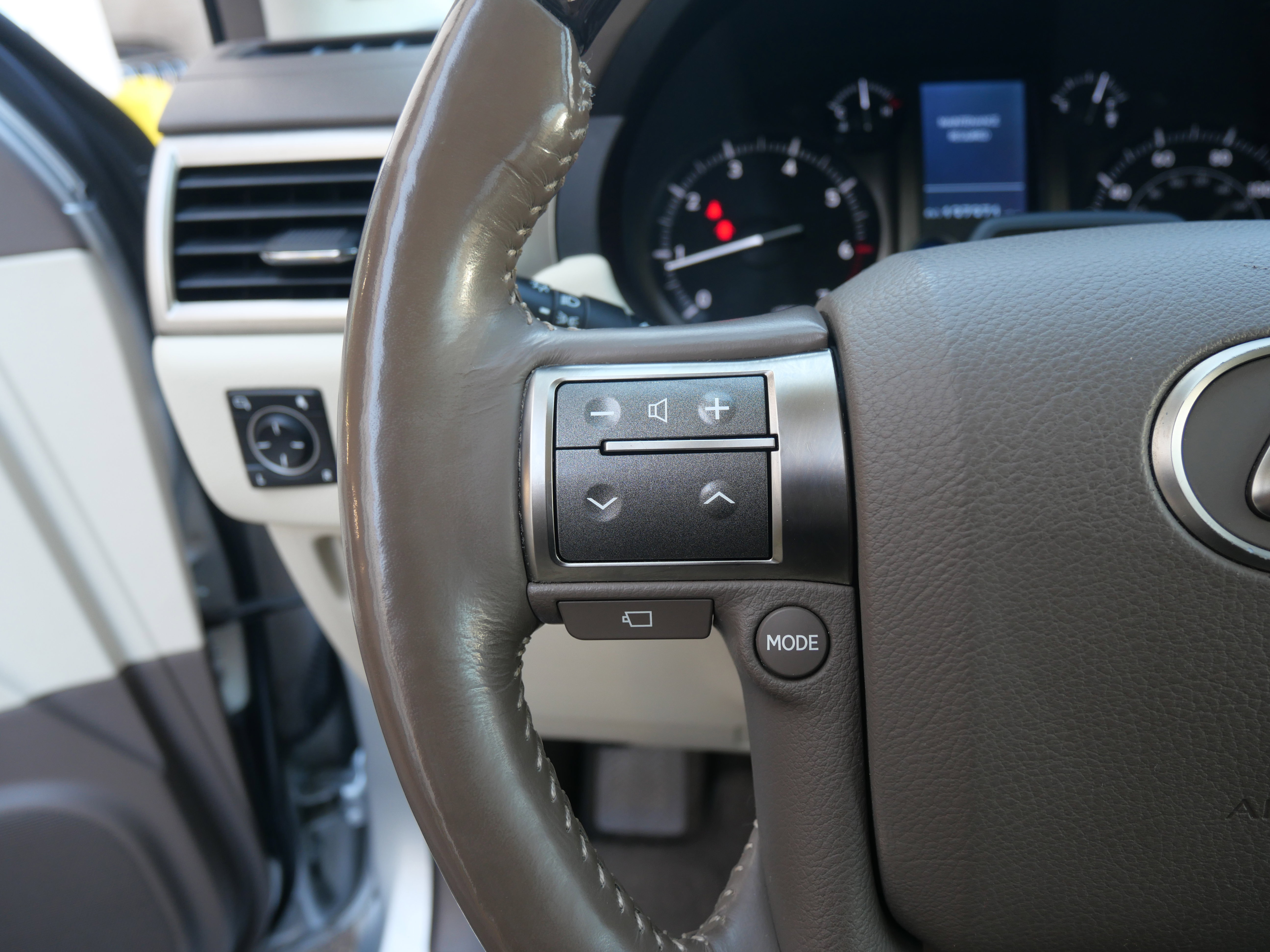 Used 2017 Lexus GX 460 Luxury image 29