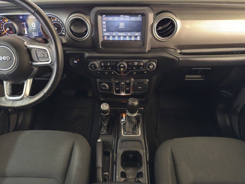 Used 2019 Jeep Wrangler Unlimited Sahara w/ Cold Weather Group image 27