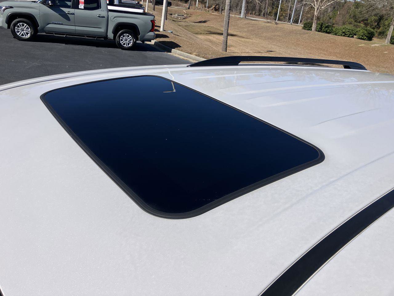 Used 2025 Toyota Sienna XLE image 10