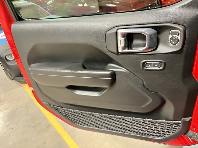 Used 2021 Jeep Gladiator Sport image 19