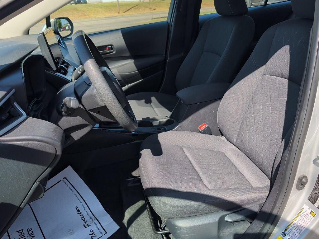 Used 2024 Toyota Corolla LE FWD image 7