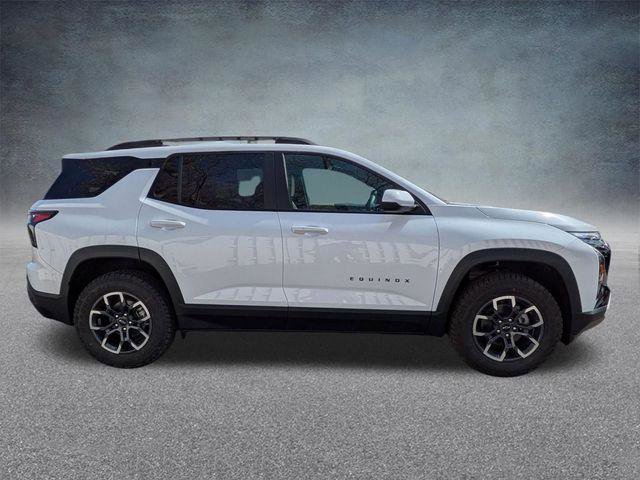 New 2026 Chevrolet Equinox ACTIV AWD/4WD image 3