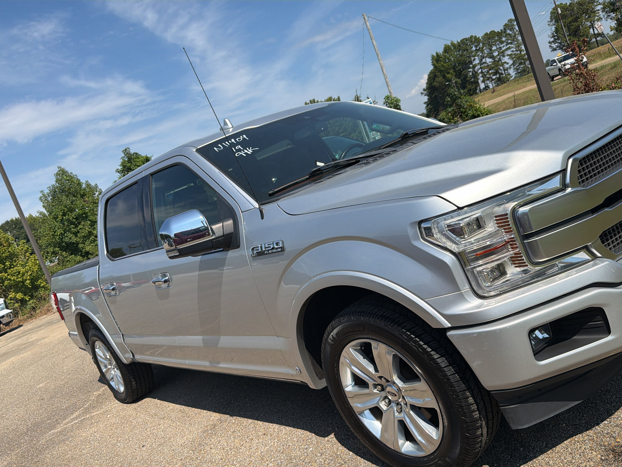 Used 2019 Ford F150 Platinum w/ Equipment Group 701A Luxury RWD image 3