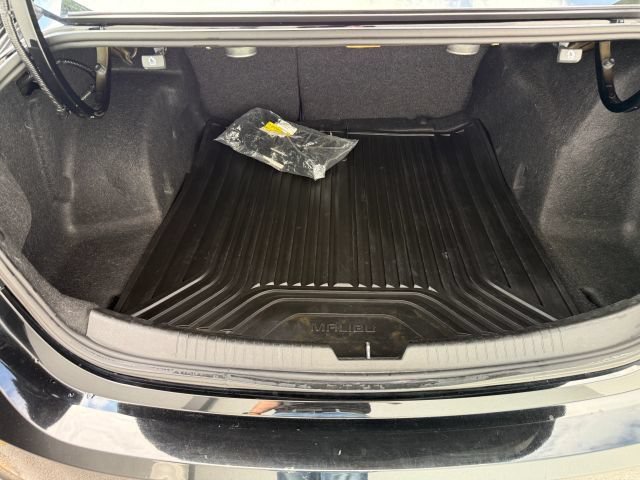 Used 2020 Chevrolet Malibu Premier FWD image 40