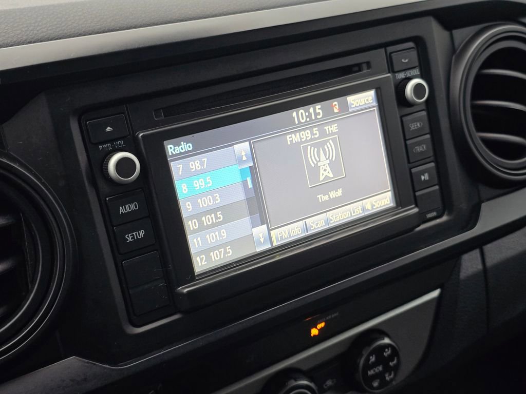 Used 2018 Toyota Tacoma SR image 31