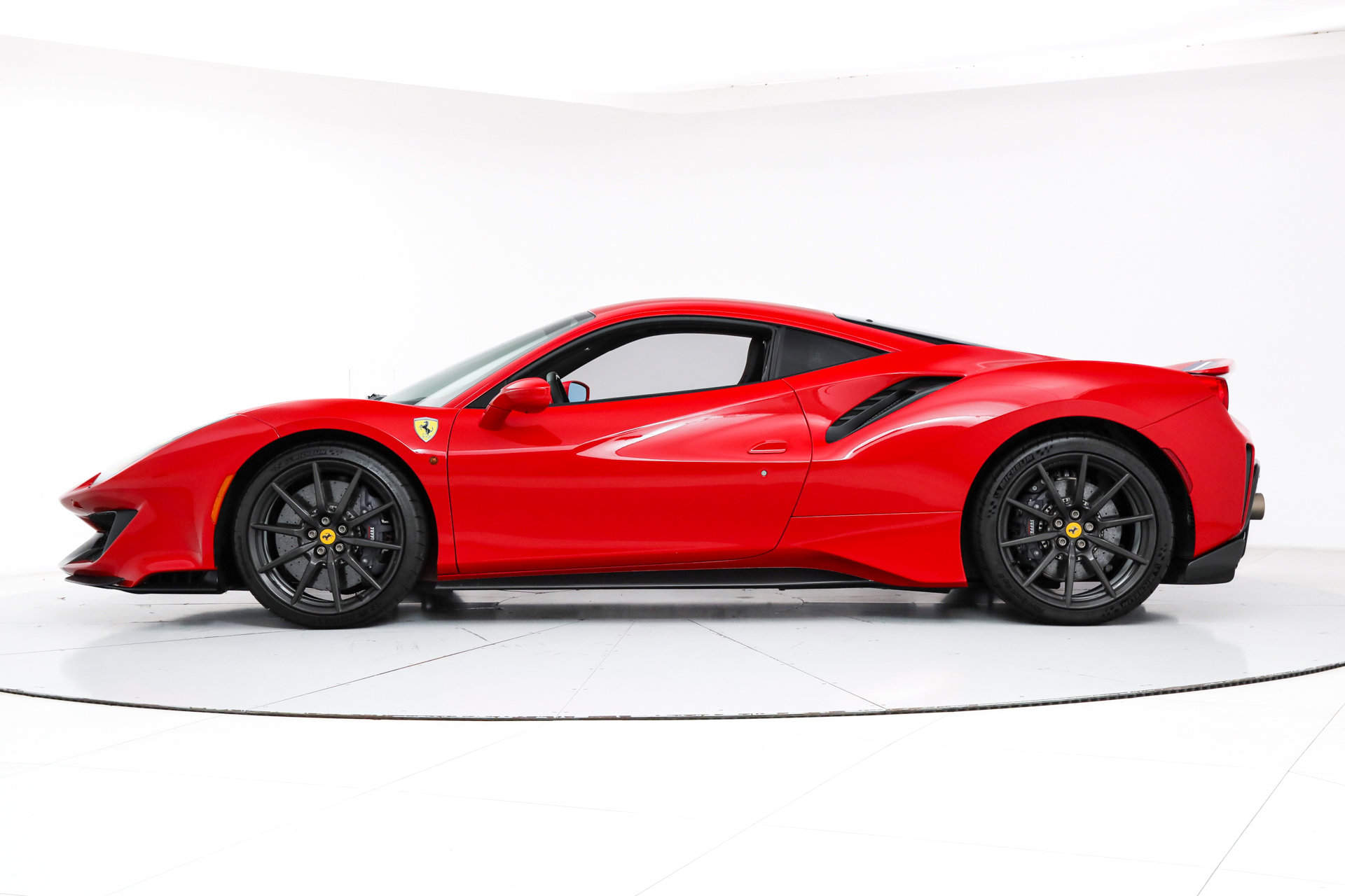 Certified 2019 Ferrari 488 Pista image 4