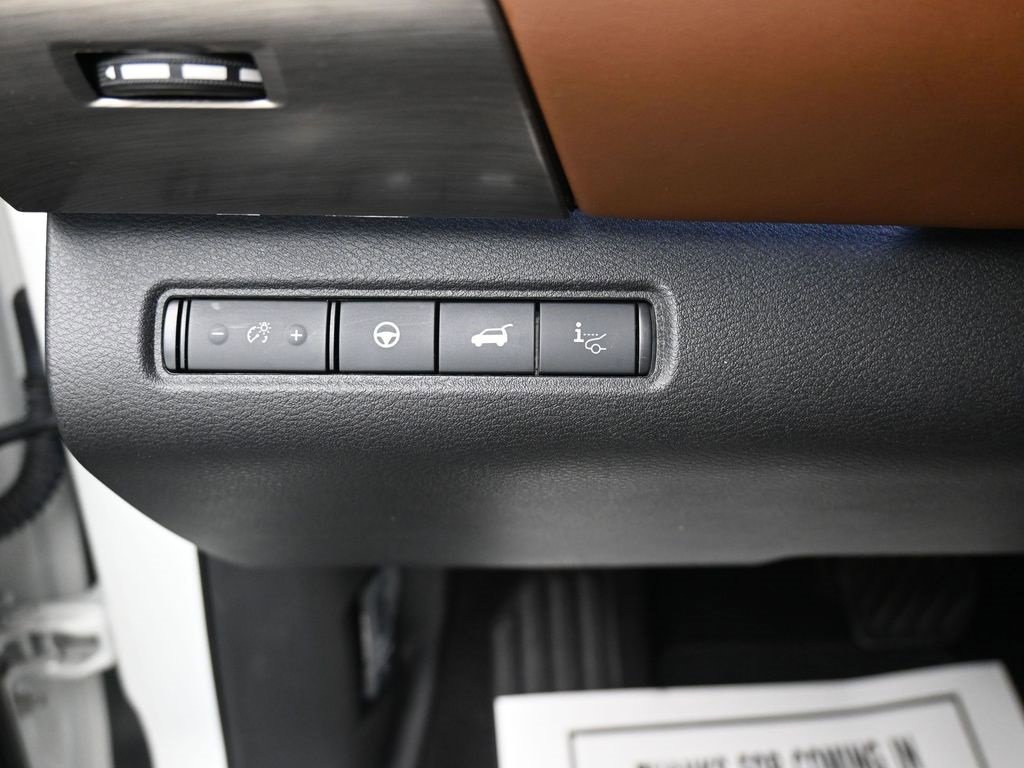 Used 2024 Nissan Pathfinder Platinum w/ Cargo Package image 20