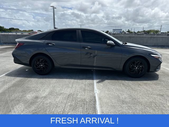 Used 2024 Hyundai Elantra SEL image 40