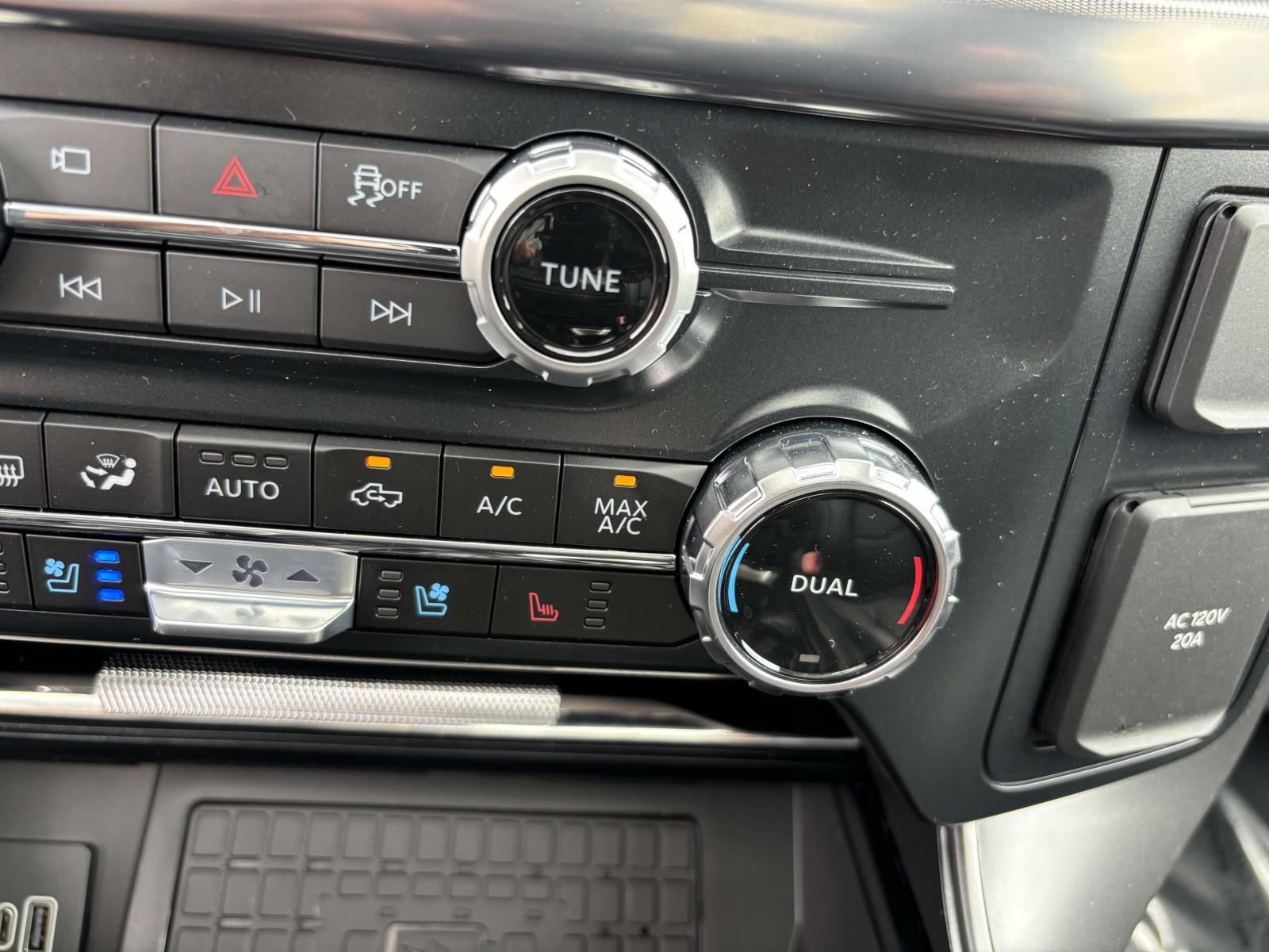 New 2025 Ford F150 Lariat w/ Equipment Group 502A High image 12