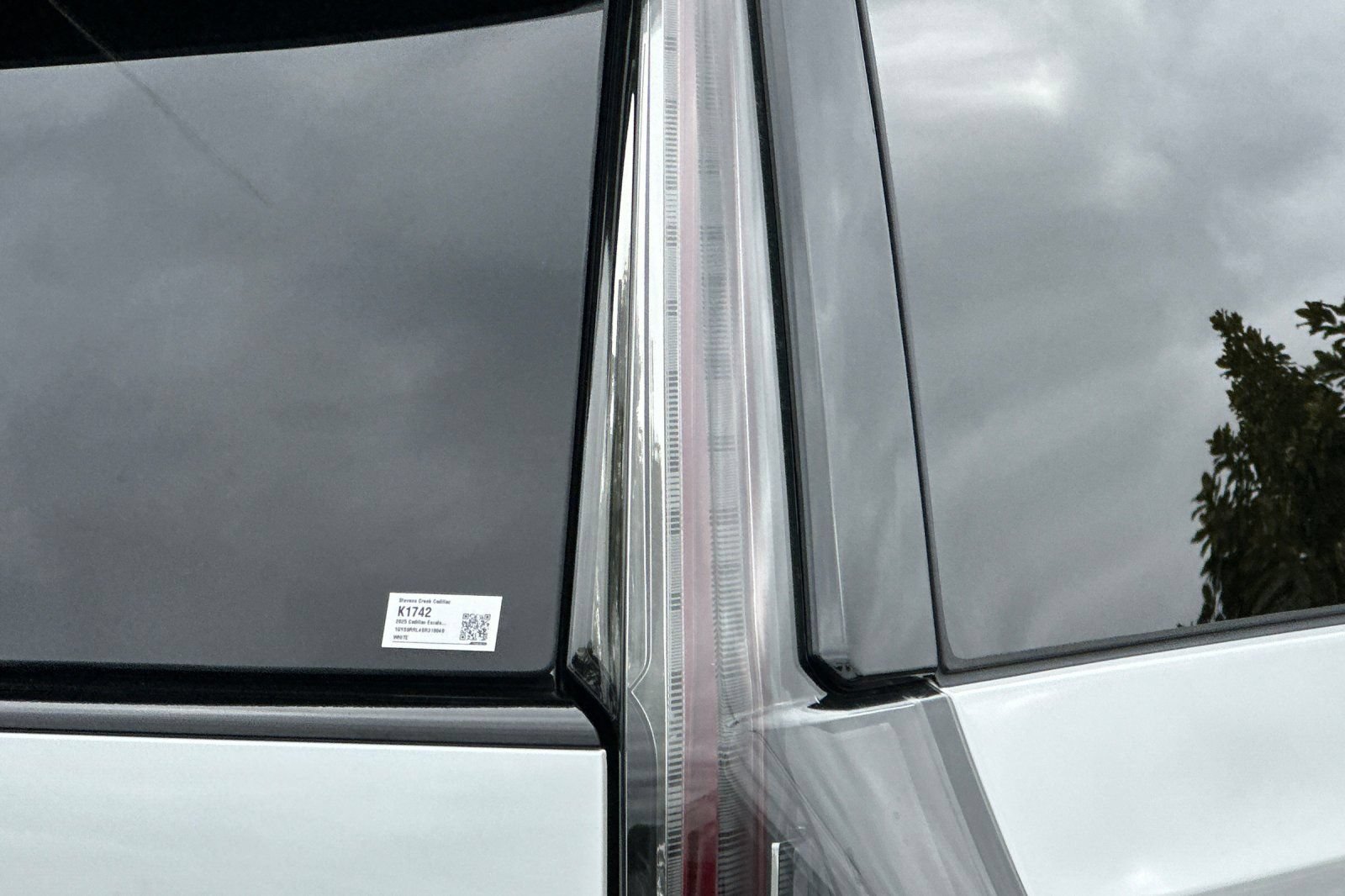 Certified 2025 Cadillac Escalade ESV Sport Platinum w/ LPO, ONYX Package AWD/4WD image 47
